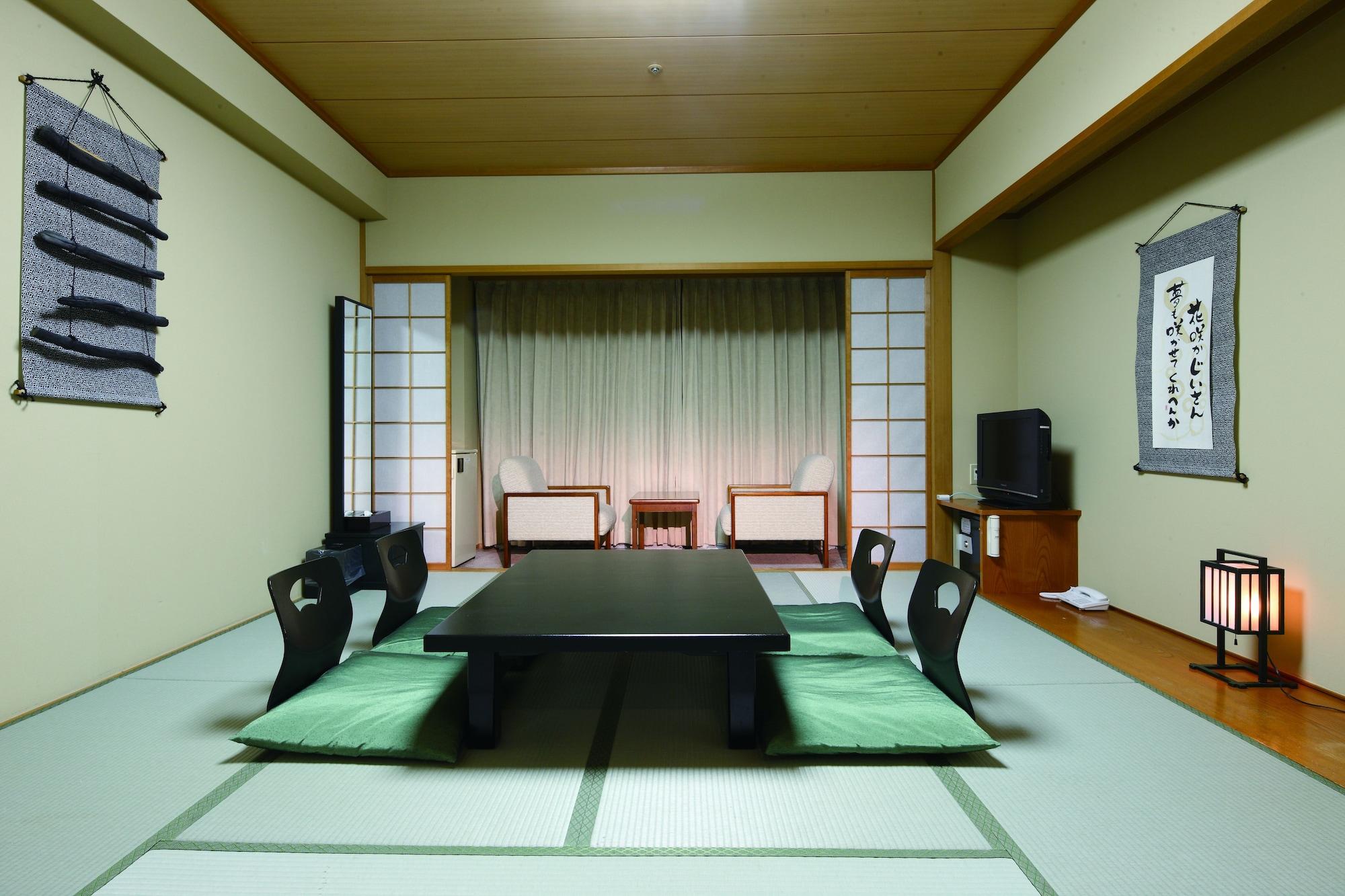 Royal Hotel Yatsugatake -From Apr2024 Grand Mercure Yatsugatake Resort & Spa Hokuto  Esterno foto
