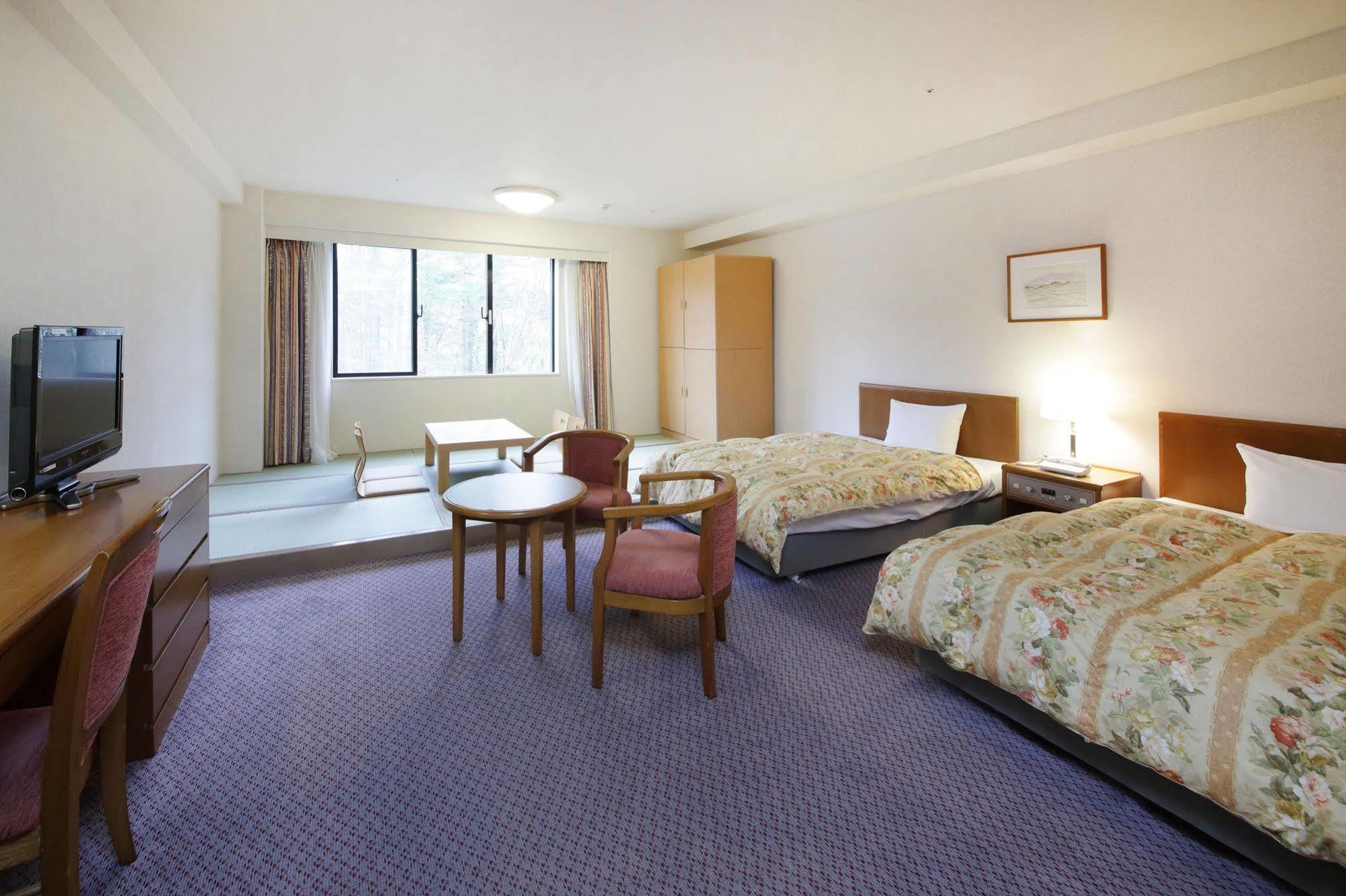 Royal Hotel Yatsugatake -From Apr2024 Grand Mercure Yatsugatake Resort & Spa Hokuto  Esterno foto