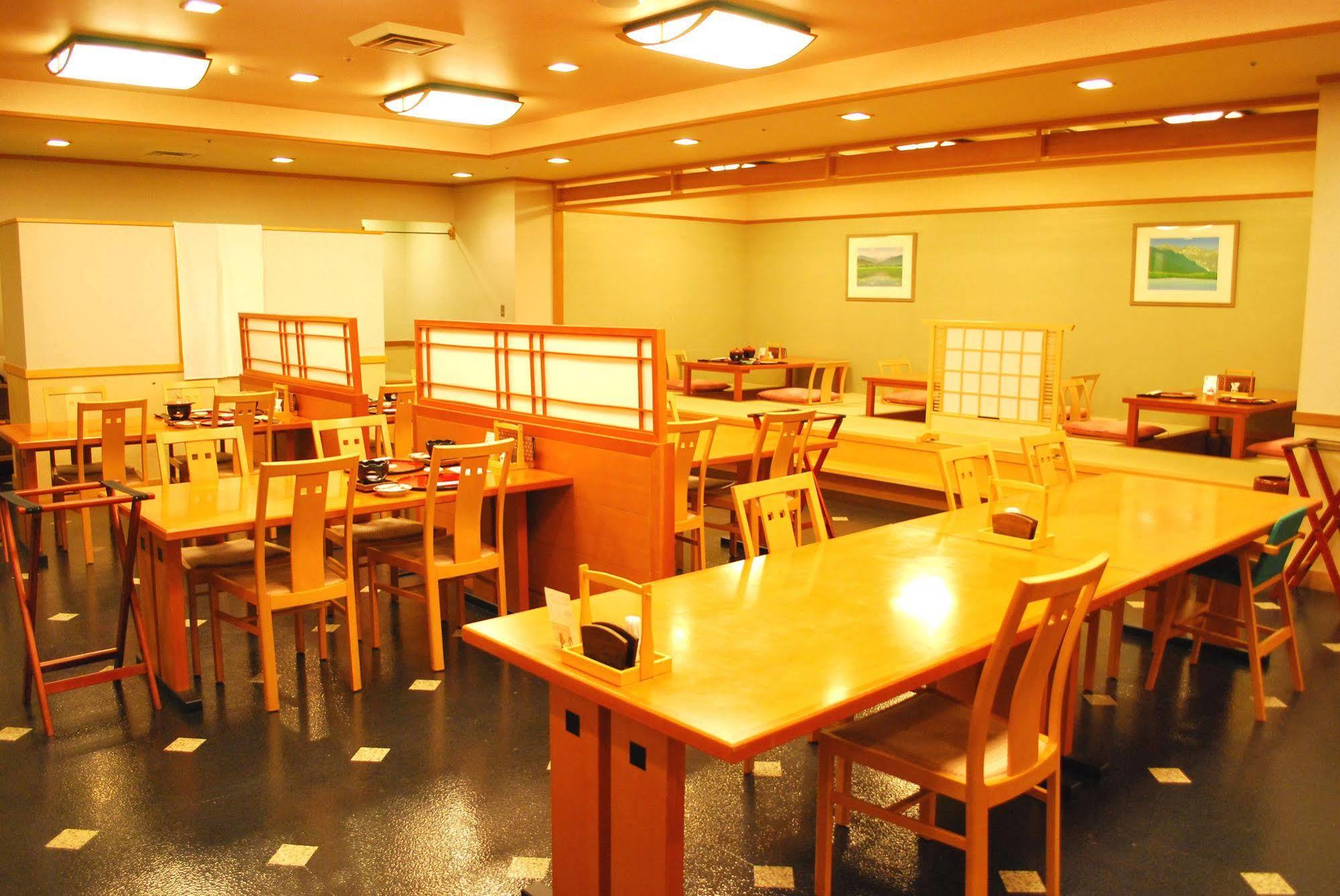 Royal Hotel Yatsugatake -From Apr2024 Grand Mercure Yatsugatake Resort & Spa Hokuto  Esterno foto